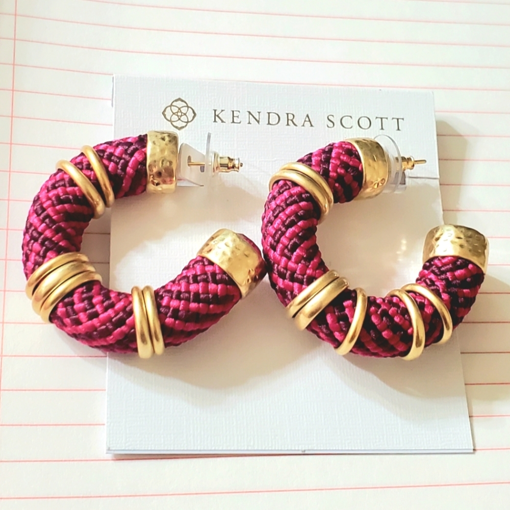 NWT 14k gold plated Kendra Scott Maya hoop earrings in orchid mix